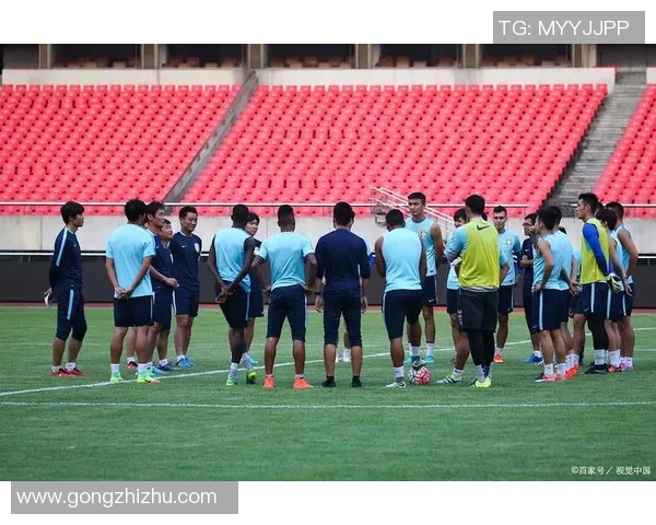 不挑队友的足球明星展现团队精神与无私奉献的魅力 不挑队友的足球明星展现团队精神与无私奉献的魅力