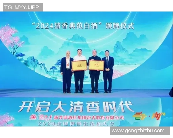 攀岩女王王丽的挑战与坚持：一段不平凡的攀岩生涯对话录