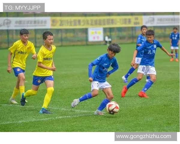 小旭足球：探索青少年足球训练的创新方法与成长之路